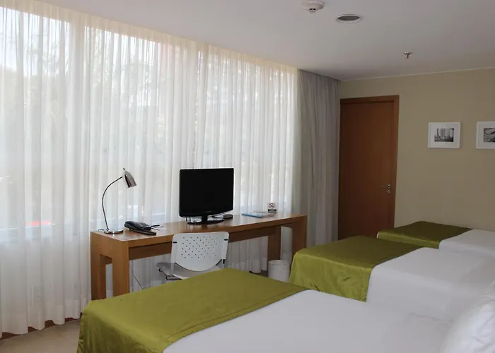 Naoum Hotel